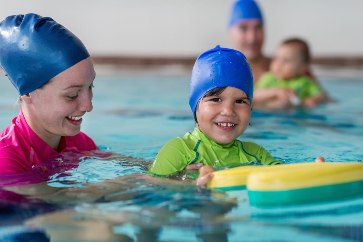 Schwimmen lernen in Göppingen: Wann und wo Sie richtig anfan